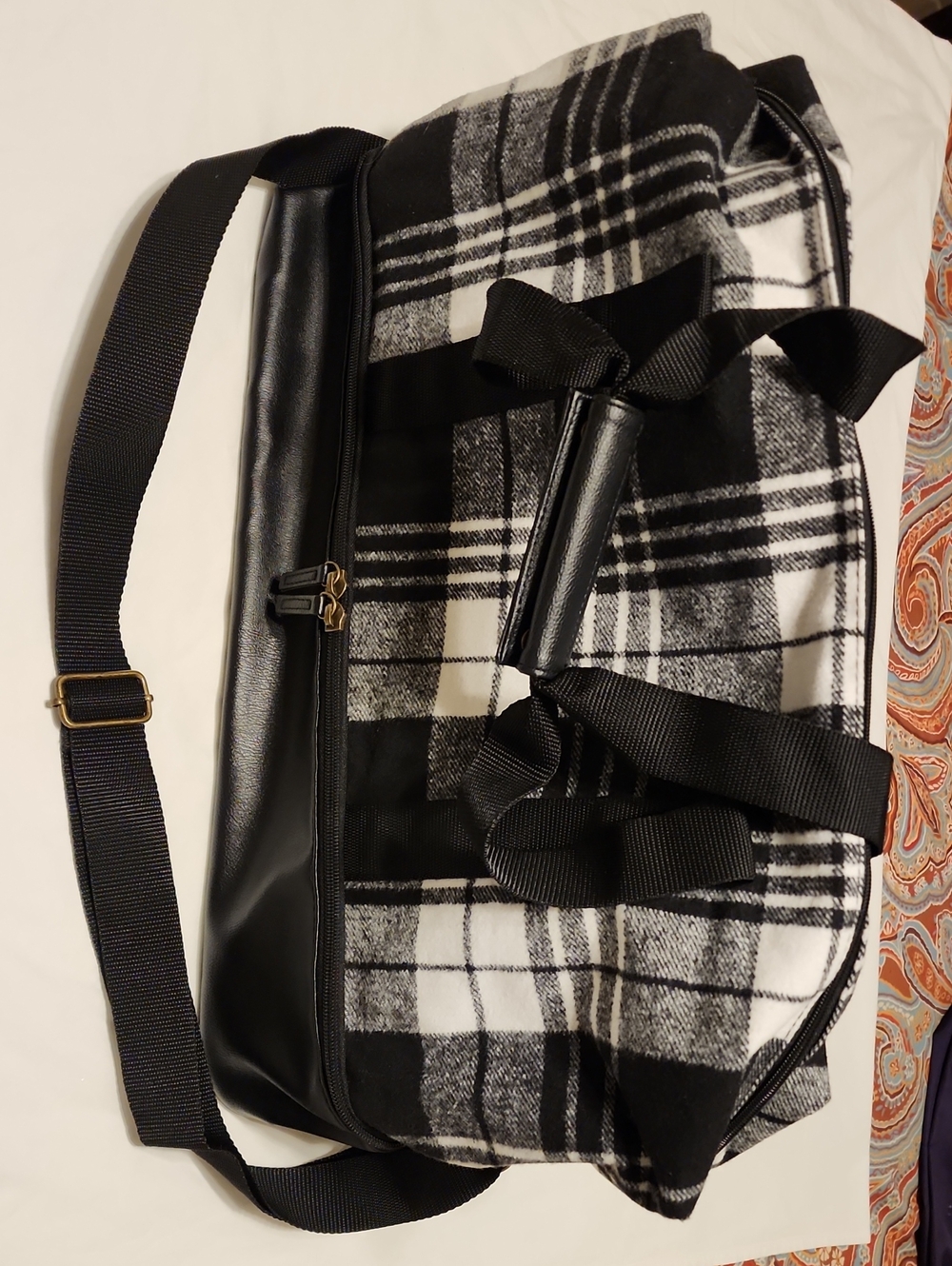 Black & White Plaid Women’s Carryall Bag